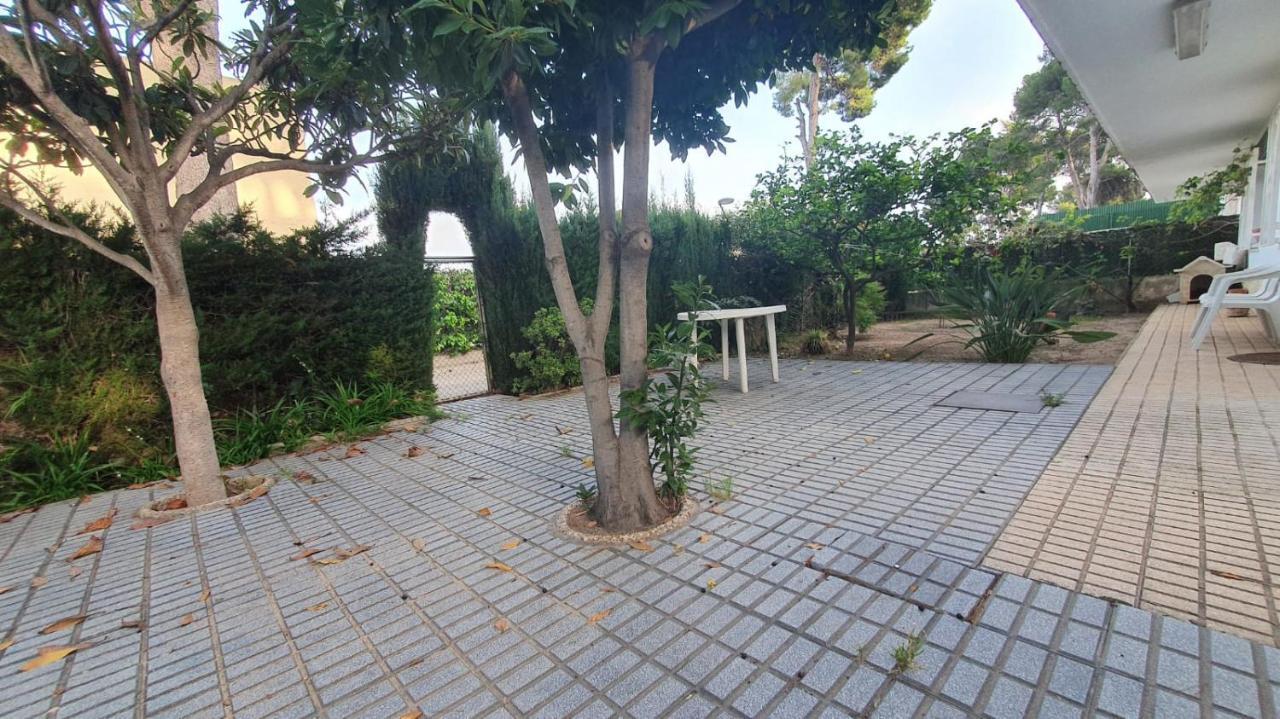 Вилла Casa La Pineda Salou, Playa Y Port Aventura Экстерьер фото