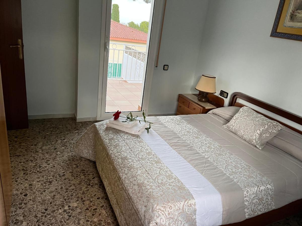 Вилла Casa La Pineda Salou, Playa Y Port Aventura Экстерьер фото